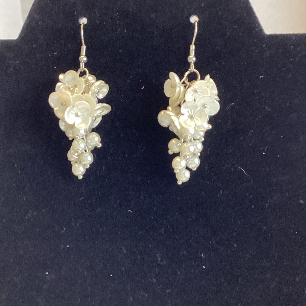 Elegant Floral Drop Earrings